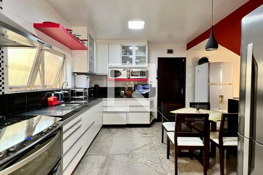 cozinha  de casa à venda com 4 quartos, 258m² em Santa Ines, Belo Horizonte