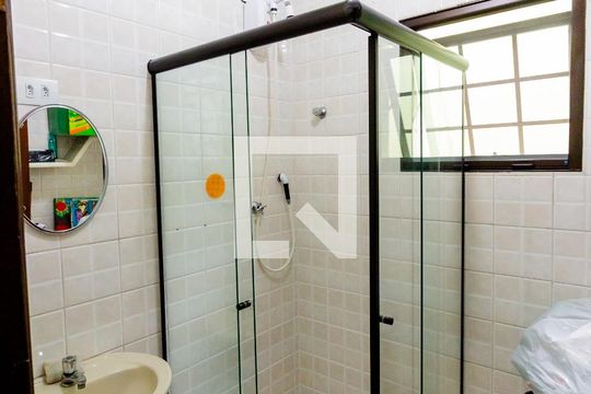 Banheiro de casa à venda com 4 quartos, 250m² em Vila Sao Pedro, Santo André
