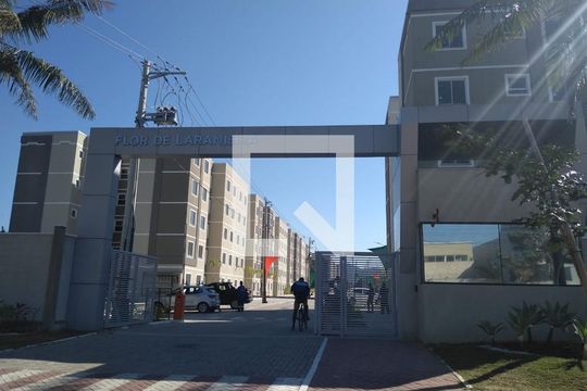 Fachada do condomínio de apartamento para alugar com 2 quartos, 45m² em Guaratiba, Rio de Janeiro
