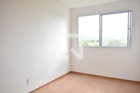 Apartamento para alugar com 2 quartos, 45m² em Guaratiba, Rio de Janeiro