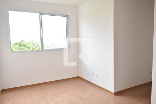 Sala de apartamento para alugar com 2 quartos, 45m² em Guaratiba, Rio de Janeiro