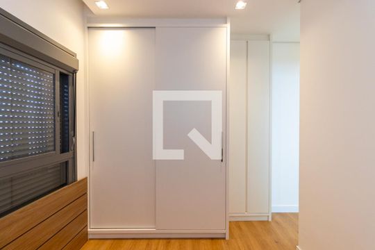 Suíte 2 de apartamento para alugar com 2 quartos, 68m² em Indianópolis, São Paulo