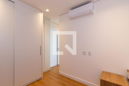 Suíte 2 de apartamento para alugar com 2 quartos, 68m² em Indianópolis, São Paulo