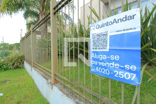 Fachada de apartamento para alugar com 2 quartos, 66m² em Humaitá, Porto Alegre