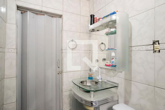 Banheiro  de casa à venda com 3 quartos, 320m² em Nova Gerti, São Caetano do Sul