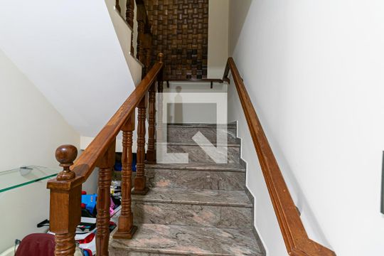 Escada de casa para alugar com 4 quartos, 500m² em Vila Aricanduva, São Paulo
