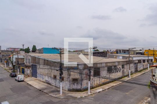 Vista de casa à venda com 2 quartos, 222m² em Parque Santa Madalena, São Paulo