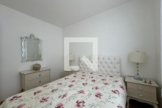 Quarto 2 de apartamento para alugar com 2 quartos, 48m² em Vargem Pequena, Rio de Janeiro