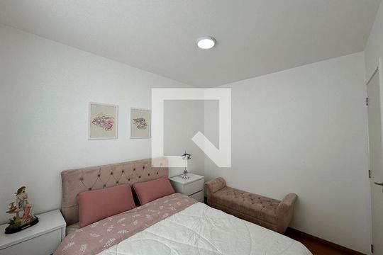 Quarto 1 de apartamento para alugar com 2 quartos, 48m² em Vargem Pequena, Rio de Janeiro