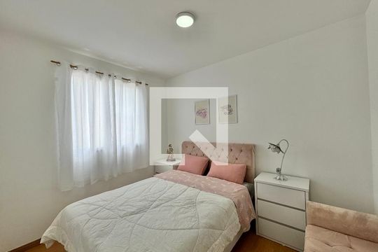 Quarto 1 de apartamento para alugar com 2 quartos, 48m² em Vargem Pequena, Rio de Janeiro