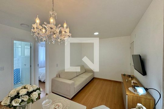 Sala de apartamento para alugar com 2 quartos, 48m² em Vargem Pequena, Rio de Janeiro