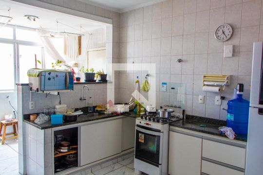 Cozinha de apartamento à venda com 3 quartos, 158m² em Vila Itapura, Campinas