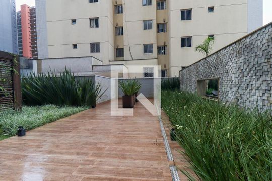 Área externa de apartamento para alugar com 1 quarto, 36m² em Água Verde, Curitiba