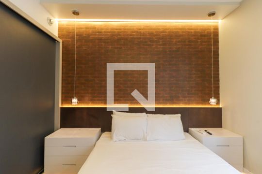 Sala/Quarto de apartamento para alugar com 1 quarto, 36m² em Água Verde, Curitiba