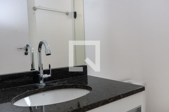 Banheiro de apartamento para alugar com 1 quarto, 26m² em Perdizes, São Paulo