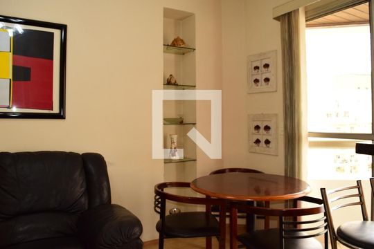 Sala de apartamento para alugar com 1 quarto, 30m² em Paraíso, São Paulo