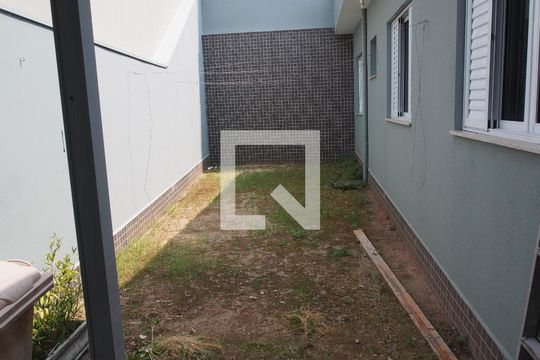 Quintal de casa à venda com 3 quartos, 230m² em Horto Florestal, Jundiaí