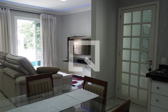 Sala de casa à venda com 3 quartos, 230m² em Horto Florestal, Jundiaí