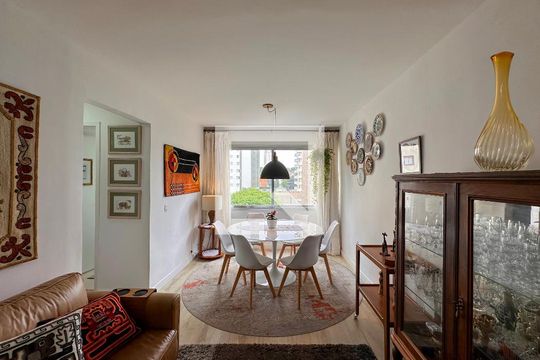 Sala de apartamento à venda com 2 quartos, 75m² em Campo Belo, São Paulo