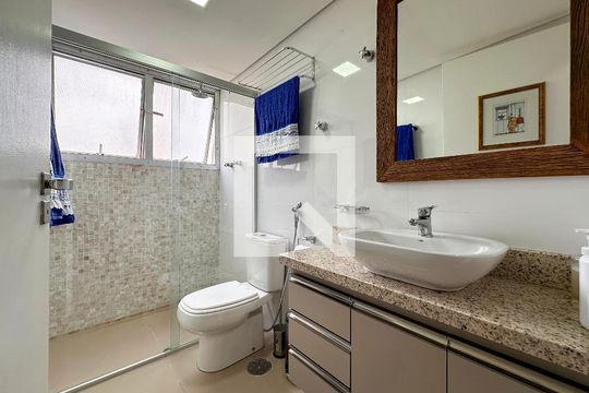 Banheiro de apartamento à venda com 2 quartos, 75m² em Campo Belo, São Paulo
