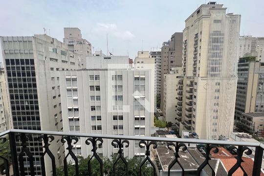 Vista da Sacada de apartamento à venda com 3 quartos, 218m² em Jardim Paulista, São Paulo