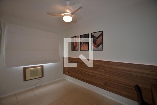 Quarto 1 de apartamento à venda com 2 quartos, 50m² em Madureira, Rio de Janeiro