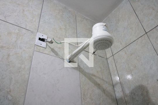 Banheiro Social de casa para alugar com 2 quartos, 90m² em Jardim Leblon, Belo Horizonte