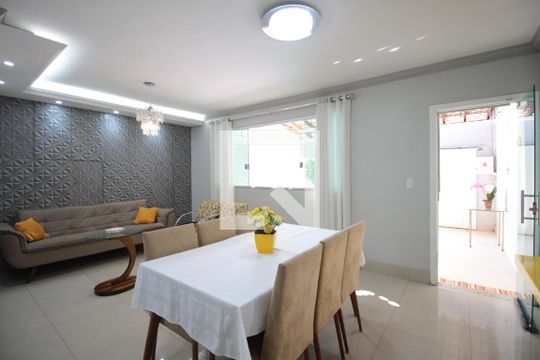 Sala de Estar e Copa de casa à venda com 4 quartos, 220m² em Canaã, Belo Horizonte