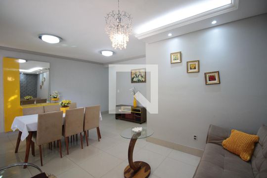 Sala de Estar e Copa de casa à venda com 4 quartos, 220m² em Canaã, Belo Horizonte