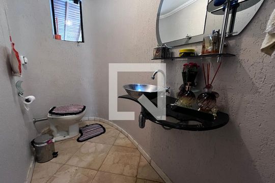 Banheiro de casa à venda com 4 quartos, 352m² em Parque Taquaral, Campinas