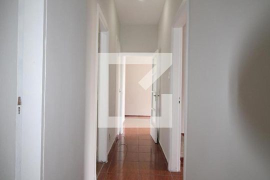 Corredor de apartamento à venda com 3 quartos, 87m² em Centro, Campinas