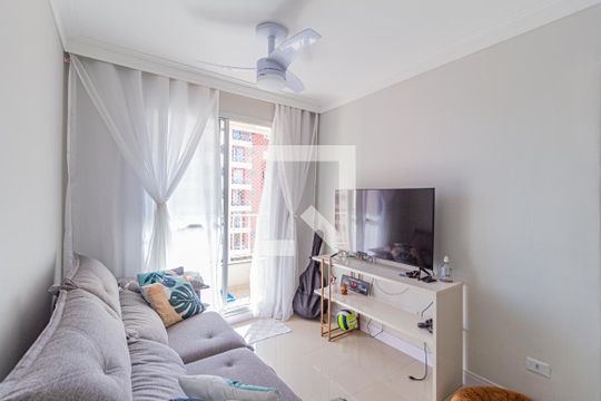 Sala de apartamento para alugar com 2 quartos, 60m² em Bussocaba, Osasco