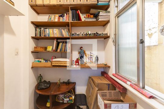 Quarto de Serviço de apartamento à venda com 3 quartos, 75m² em Maracanã, Rio de Janeiro