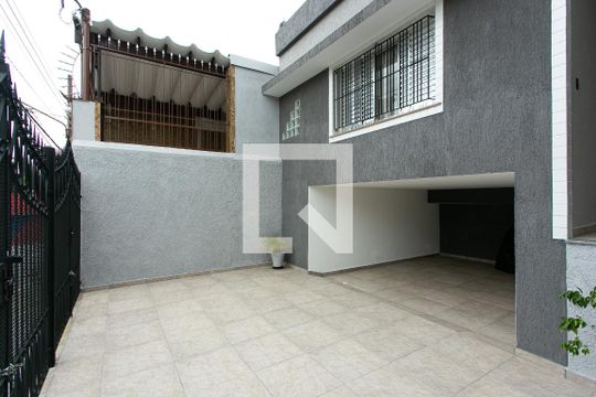 Garagem de casa à venda com 2 quartos, 100m² em Vila Carrao, São Paulo