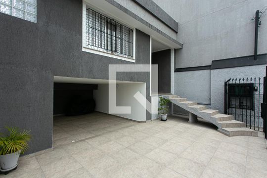 Garagem de casa à venda com 2 quartos, 100m² em Vila Carrao, São Paulo