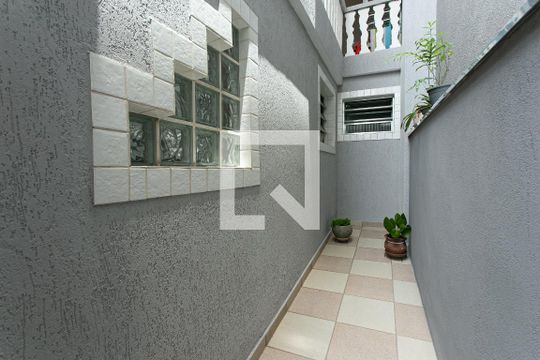 Corredor de casa à venda com 2 quartos, 100m² em Vila Carrao, São Paulo