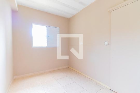 Quarto de casa para alugar com 1 quarto, 35m² em Vila Erna, São Paulo