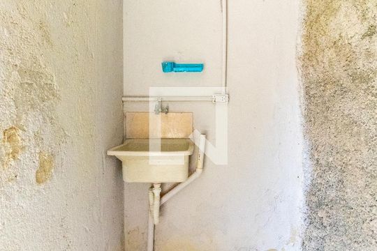 Área de Serviço de casa para alugar com 1 quarto, 35m² em Vila Erna, São Paulo