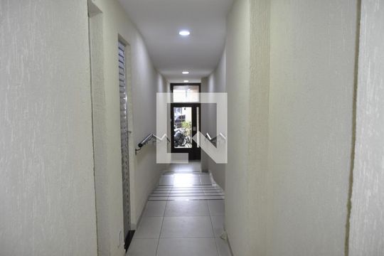 Corredor de apartamento à venda com 2 quartos, 55m² em Engenho Novo, Rio de Janeiro