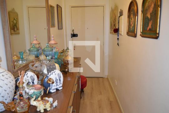 Sala de apartamento à venda com 3 quartos, 72m² em Liberdade, São Paulo