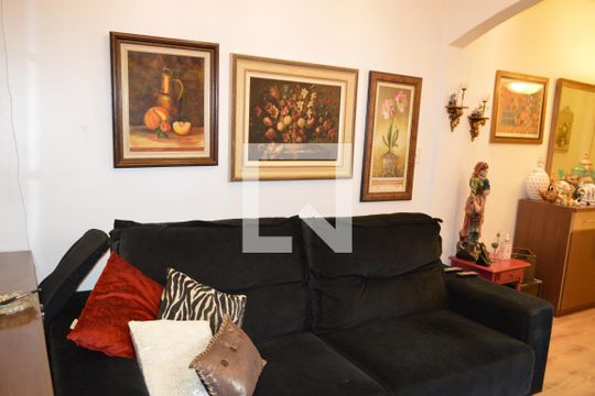 Sala de apartamento à venda com 3 quartos, 72m² em Liberdade, São Paulo