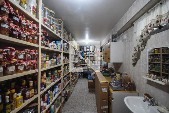 Despensa de casa à venda com 4 quartos, 519m² em Jardim Guedala, São Paulo