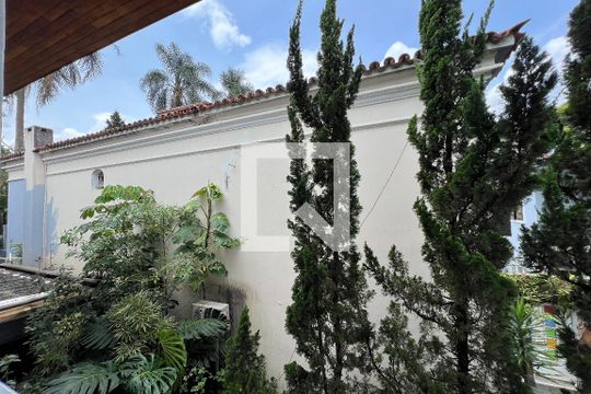 Vista de casa à venda com 4 quartos, 480m² em Jardim Luzitania, São Paulo
