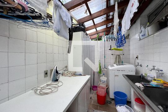 Área de Serviço de casa à venda com 4 quartos, 480m² em Jardim Luzitania, São Paulo