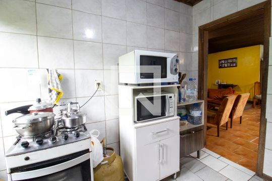 Cozinha de casa para alugar com 3 quartos, 320m² em Bom Jesus, Porto Alegre
