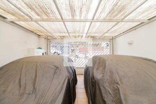 Garagem de casa à venda com 3 quartos, 125m² em Jardim Aeroporto, São Paulo