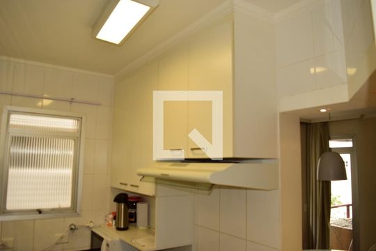 Cozinha de apartamento à venda com 2 quartos, 90m² em Jardins, São Paulo