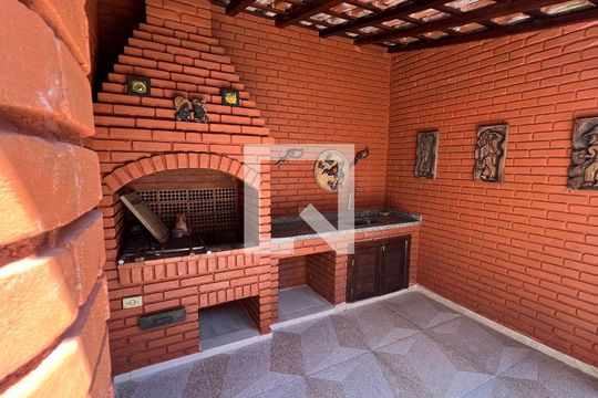 Churrasqueira de casa à venda com 5 quartos, 650m² em Sumaré, São Paulo