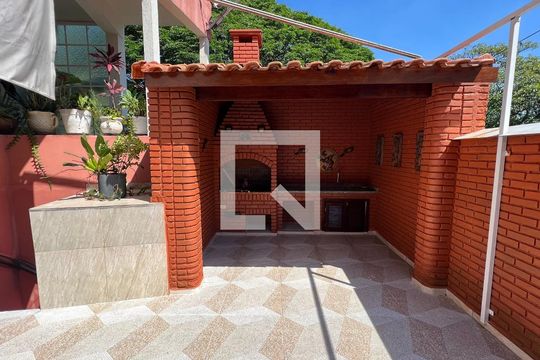 Churrasqueira de casa à venda com 5 quartos, 650m² em Sumaré, São Paulo