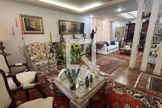 Sala de casa à venda com 5 quartos, 650m² em Sumaré, São Paulo